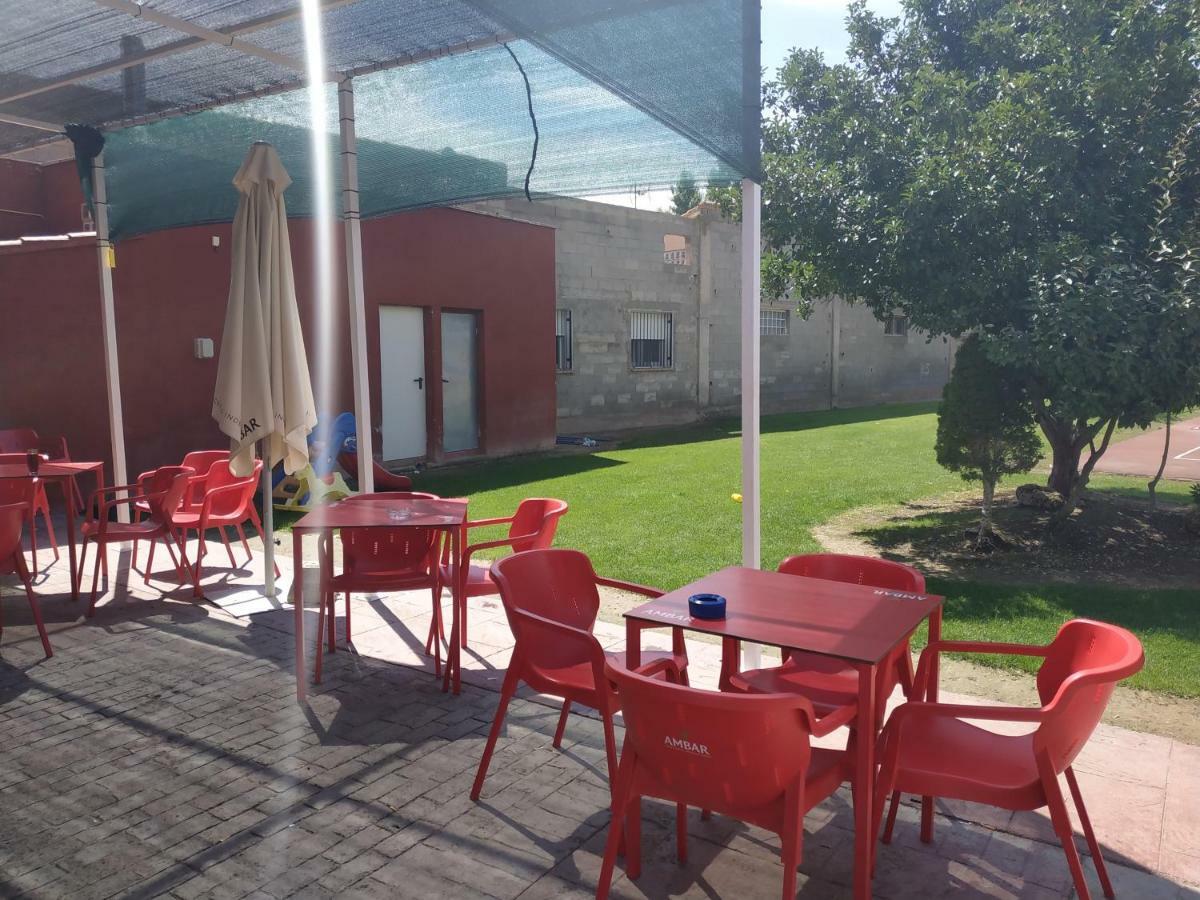 Hotel Hostal Restaurante La Concordia à Fuentes Claras Extérieur photo